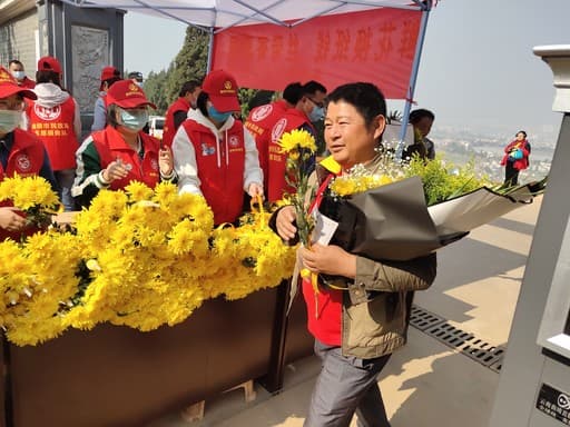 云南曲靖：“文明祭扫，平安清明”志愿服务活动启动