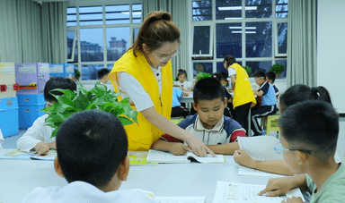 守护“夕阳红” 点亮“少年梦”——兰新社区扎实推进“一老一少”服务