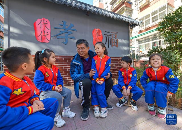 咬定青山不放松——党的十九大以来以习近平同志为核心的党中央贯彻执行中央八项规定、推进作风建设综述