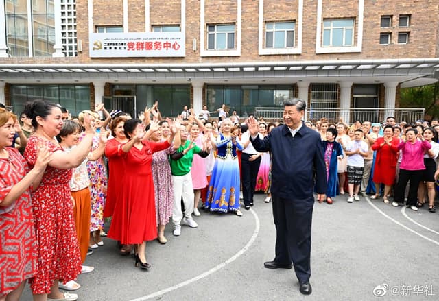 习近平在新疆乌鲁木齐市考察调研