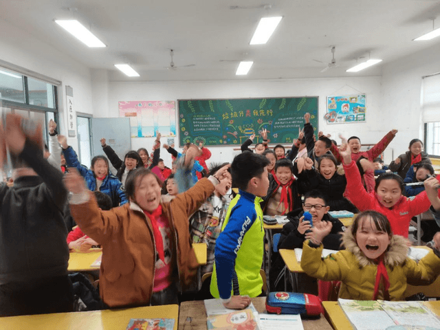 长沙一小学每周四不留书面作业 学生欢呼：最受欢迎日