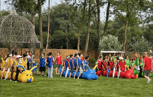 四川温江：“运动夏日·活力凤凰”—夏季草坪运动会活动