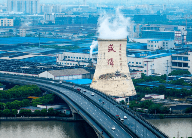 江苏吴江：“破茧”闯出“新丝路”