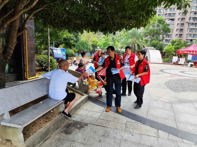 湖南浏阳荷花街道：街村干部深入一线 站好“安全岗”